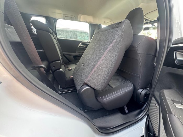 2025 Mitsubishi Outlander LS