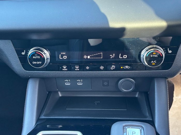 2025 Mitsubishi Outlander LS