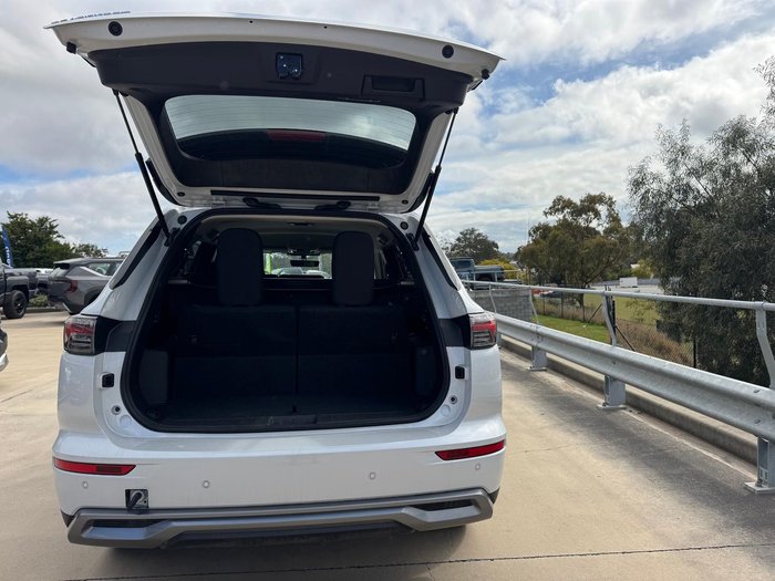 2025 Mitsubishi Outlander LS