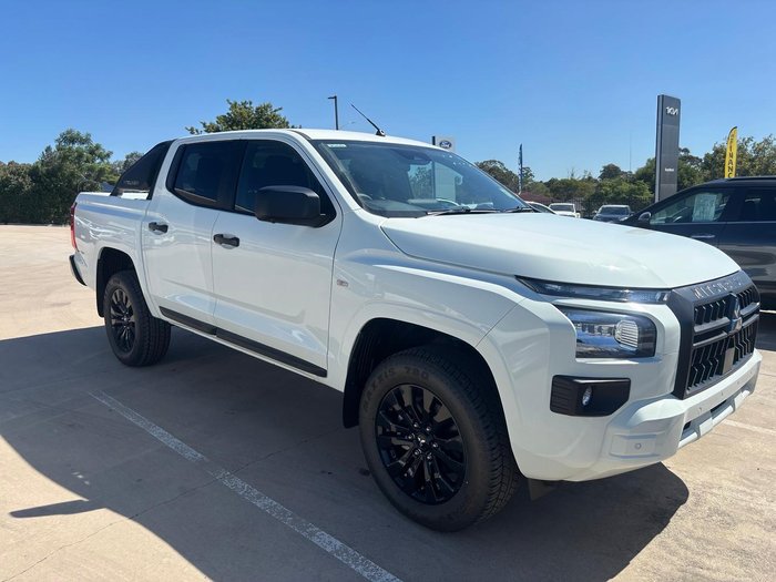 2025 Mitsubishi Triton GLX