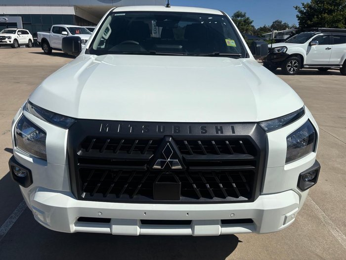 2025 Mitsubishi Triton GLX