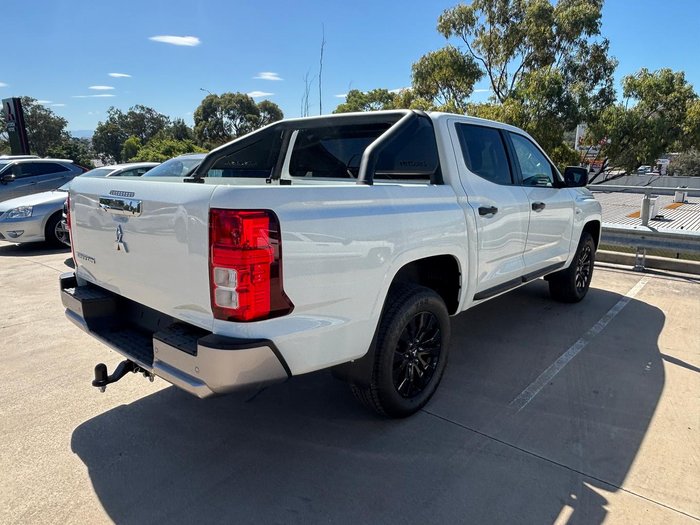 2025 Mitsubishi Triton GLX