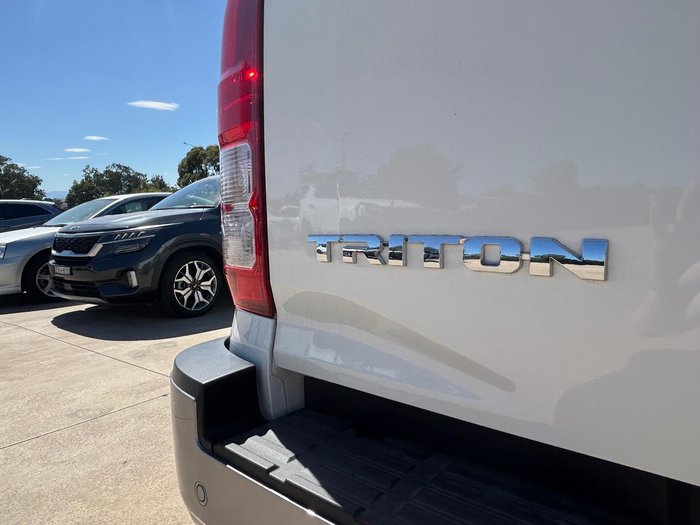 2025 Mitsubishi Triton GLX