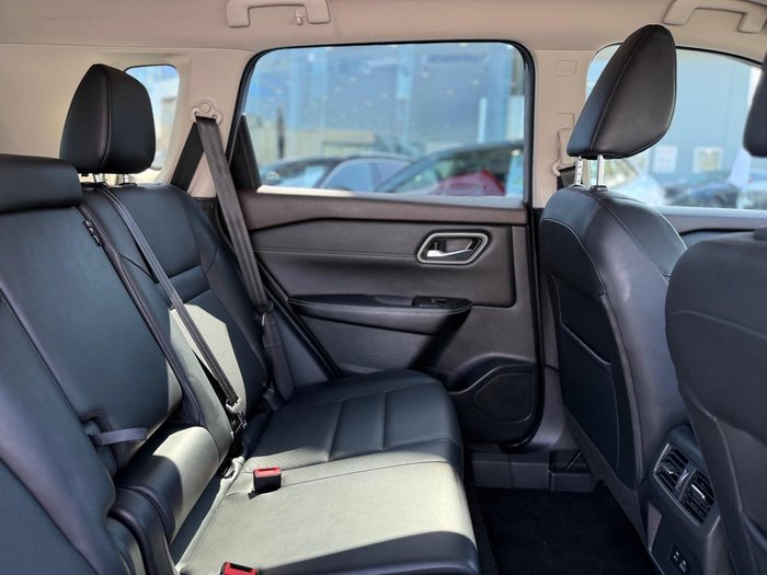 2024 Nissan X-TRAIL ST-L