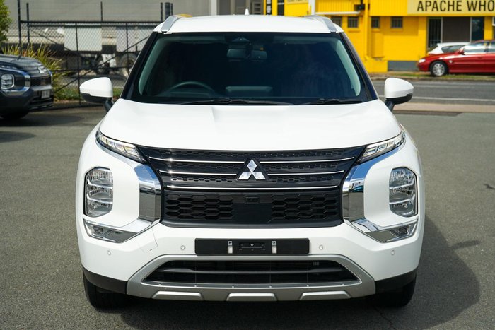 2023 Mitsubishi Outlander LS
