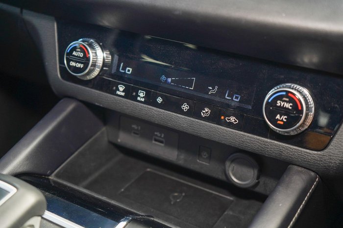 2023 Mitsubishi Outlander LS