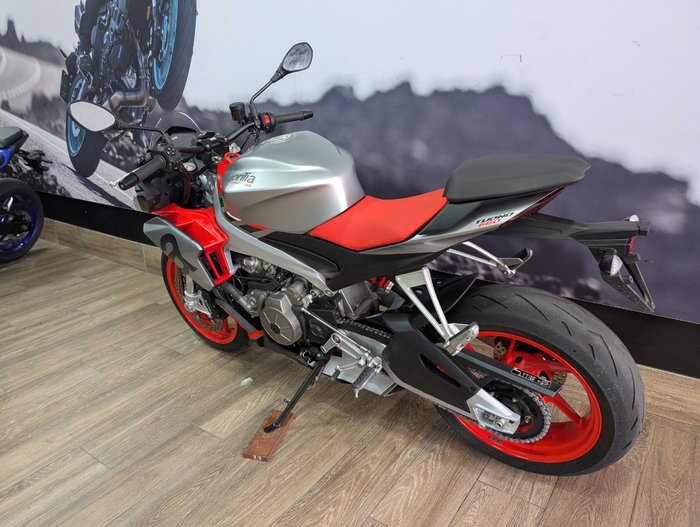 2021 APRILIA TUONO LAMS SILVER