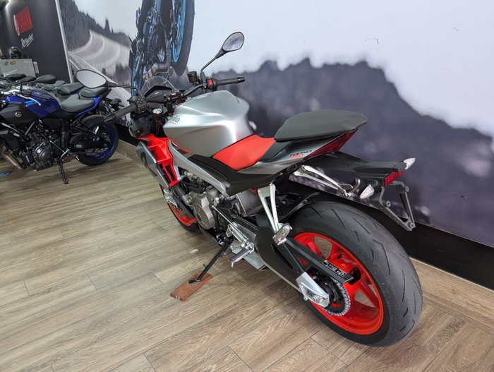 2021 APRILIA TUONO LAMS SILVER
