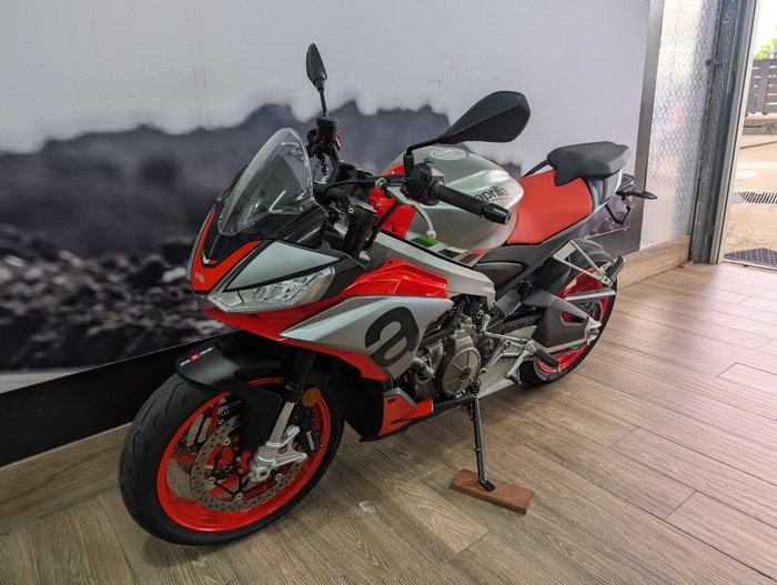2021 APRILIA TUONO LAMS SILVER