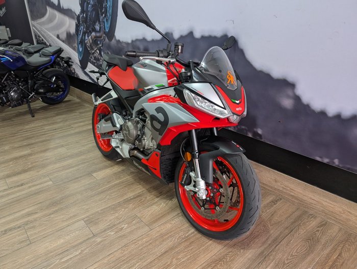 2021 APRILIA TUONO LAMS SILVER