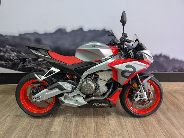 2021 APRILIA TUONO LAMS SILVER