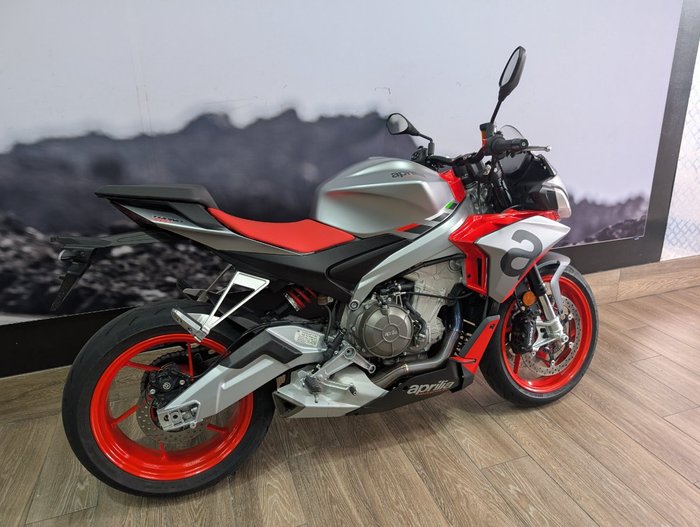 2021 APRILIA TUONO LAMS SILVER