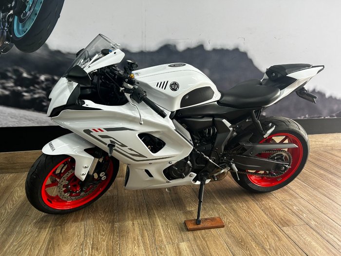 2023 Yamaha YZF-R7LA WHITE