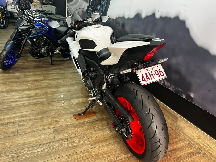 2023 Yamaha YZF-R7LA WHITE