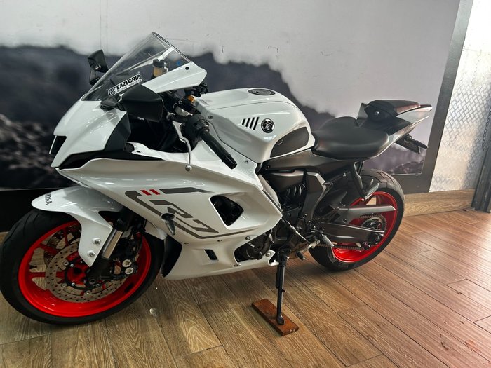 2023 Yamaha YZF-R7LA WHITE