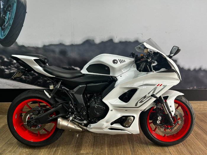 2023 Yamaha YZF-R7LA WHITE