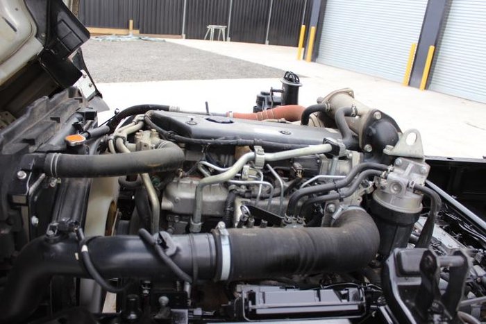 2018 Isuzu N Series NQR 87/80-190 WHITE