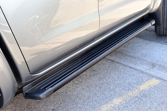 2023 Nissan Navara ST-X