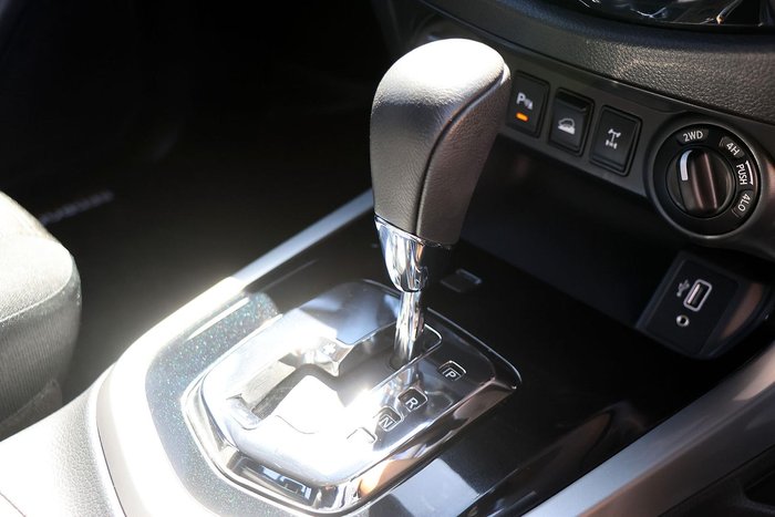 2023 Nissan Navara ST-X