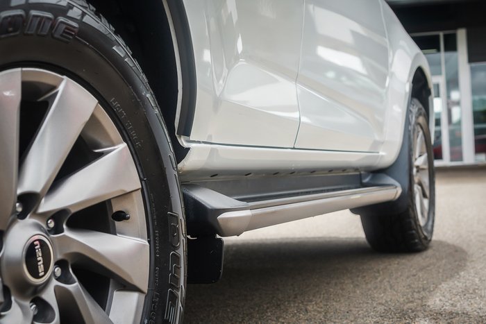 2022 Isuzu MU-X LS-U