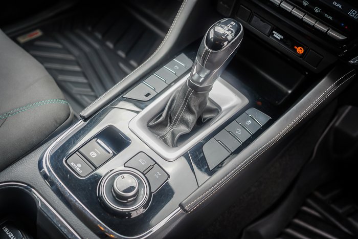 2022 Isuzu MU-X LS-U