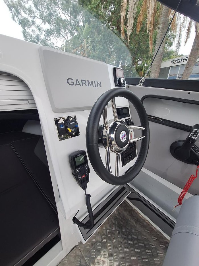 2026 QUINTREX 660 Trident