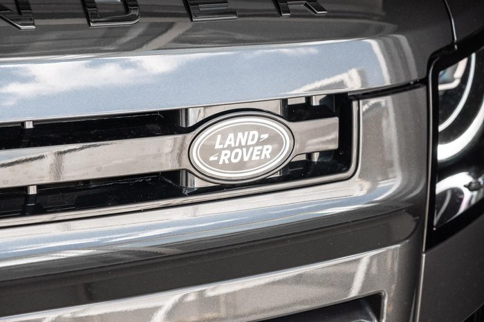 2026 Land Rover Defender 110 P425 X-Dynamic SE