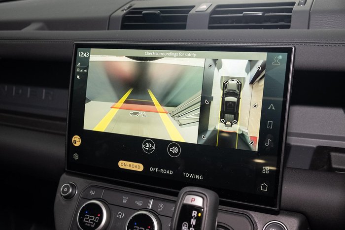 2026 Land Rover Defender 110 P425 X-Dynamic SE