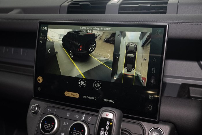 2026 Land Rover Defender 110 P425 X-Dynamic SE