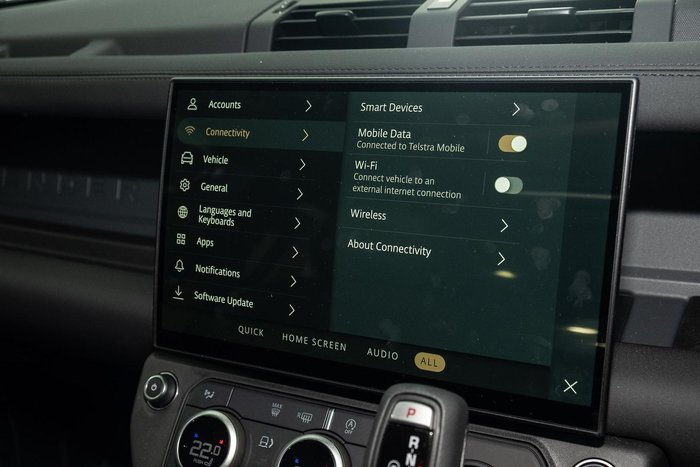 2026 Land Rover Defender 110 P425 X-Dynamic SE