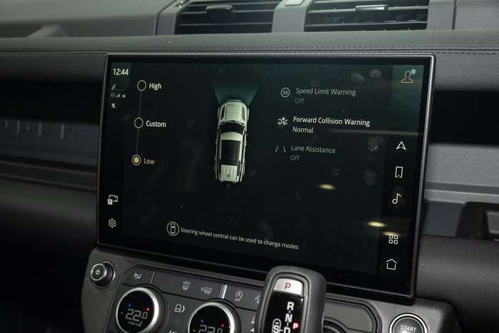 2026 Land Rover Defender 110 P425 X-Dynamic SE