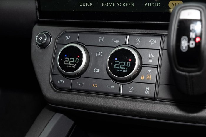 2026 Land Rover Defender 110 P425 X-Dynamic SE