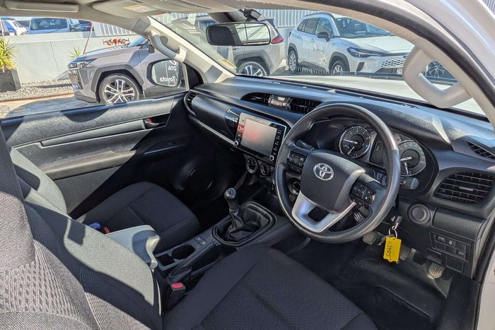 2020 Toyota Hilux SR