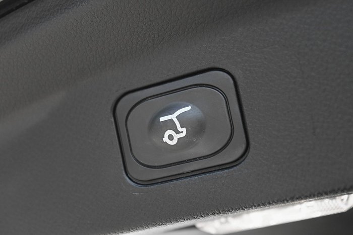 2024 Ford Everest Platinum