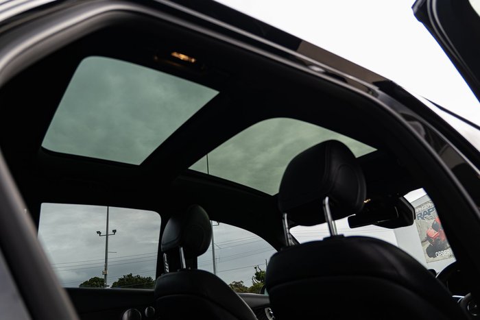 2019 Mercedes-Benz GLC-Class GLC300