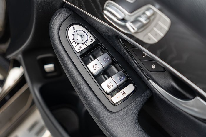 2019 Mercedes-Benz GLC-Class GLC300