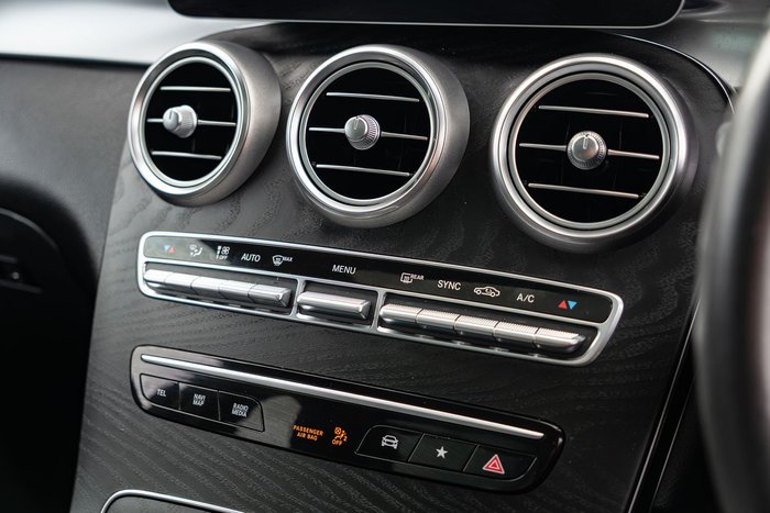 2019 Mercedes-Benz GLC-Class GLC300