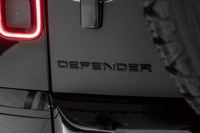 2026 Land Rover Defender 110 D350 X-Dynamic HSE