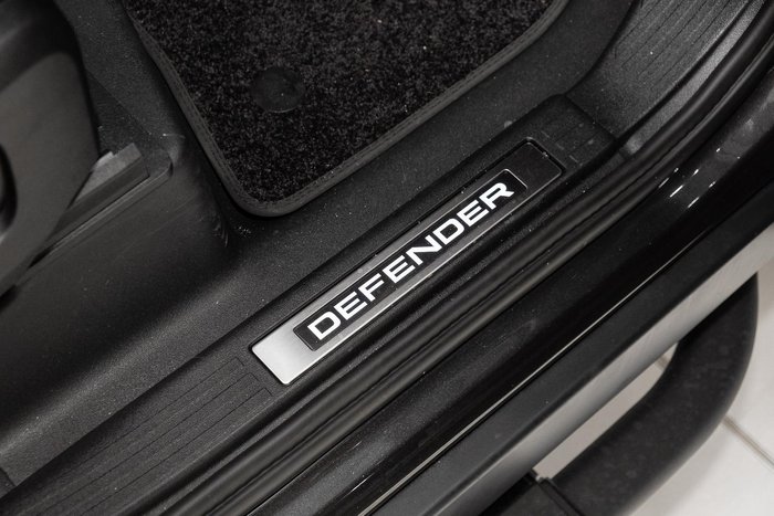 2026 Land Rover Defender 110 D350 X-Dynamic HSE