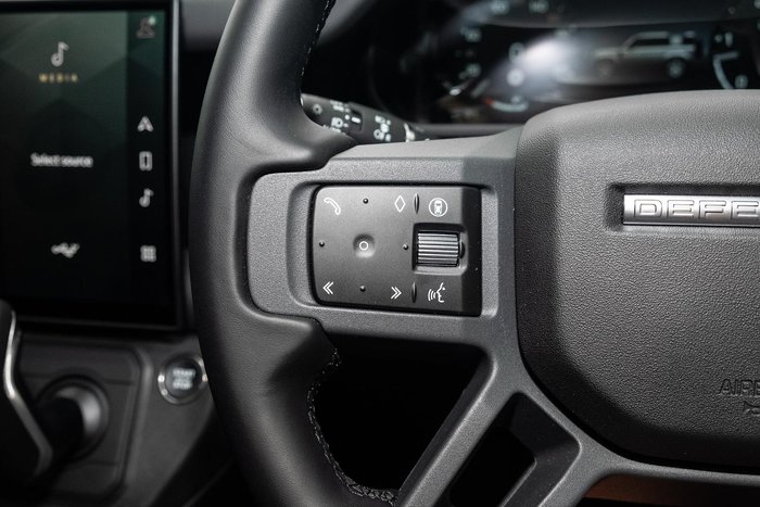 2026 Land Rover Defender 110 D350 X-Dynamic HSE