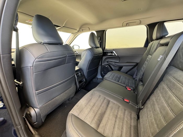 2025 Mitsubishi Outlander Aspire