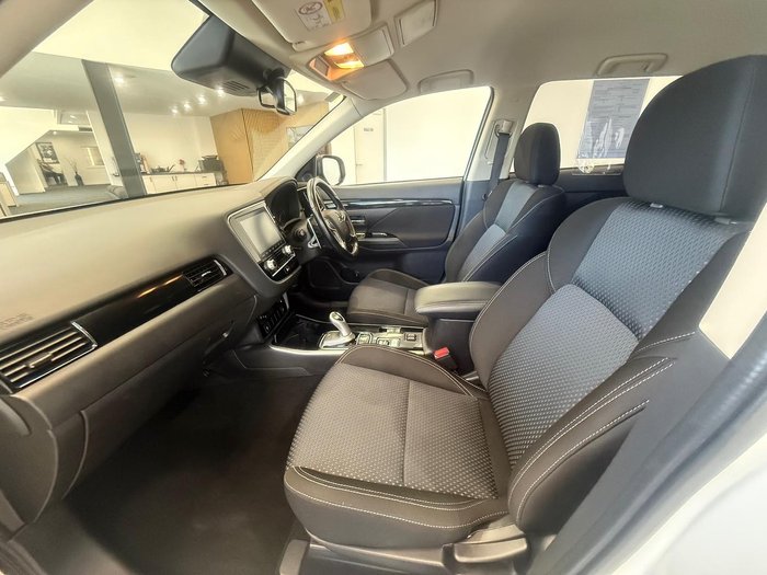 2020 Mitsubishi Outlander PHEV ES ADAS