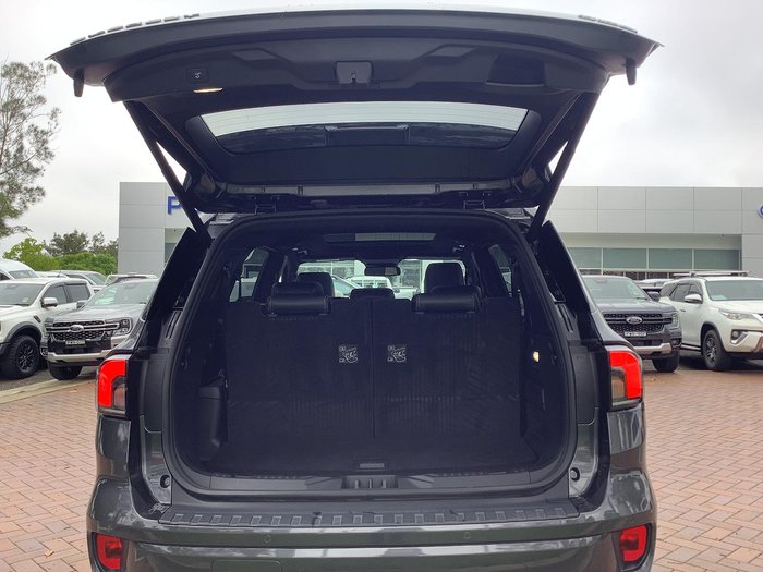 2023 Ford Everest Platinum