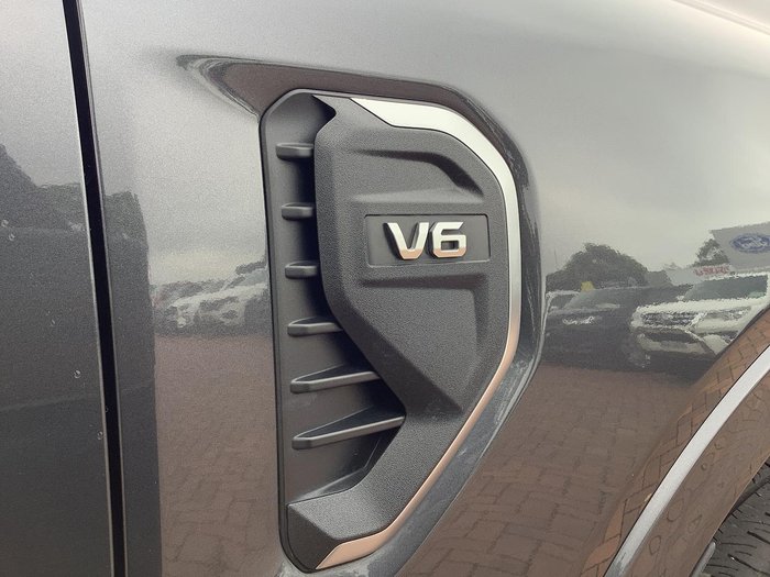 2023 Ford Everest Platinum