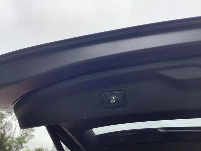 2023 Ford Everest Platinum