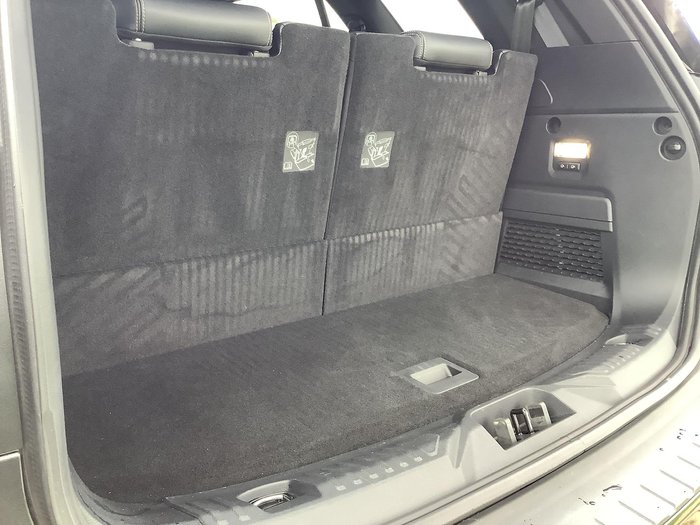 2023 Ford Everest Platinum