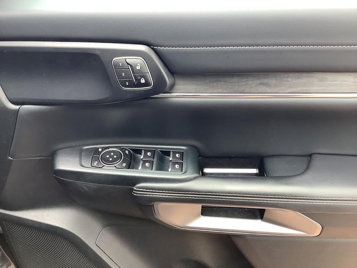 2023 Ford Everest Platinum