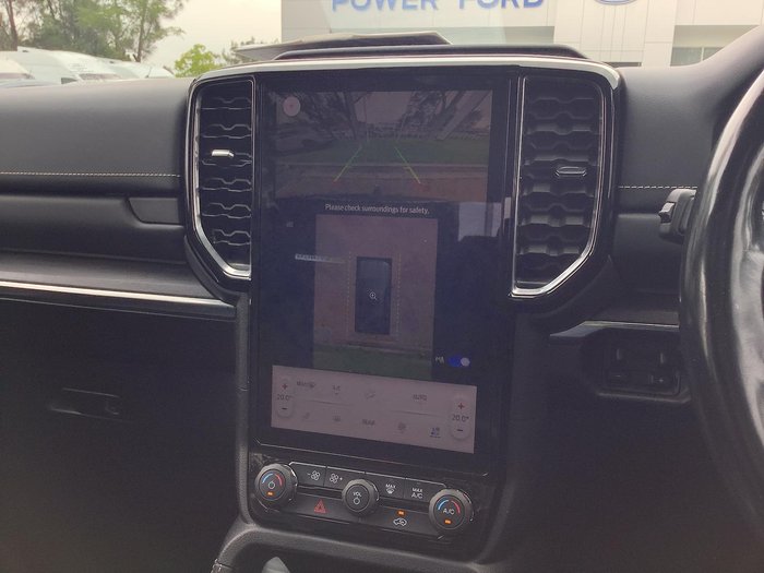 2023 Ford Everest Platinum