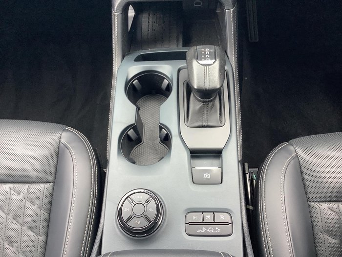 2023 Ford Everest Platinum