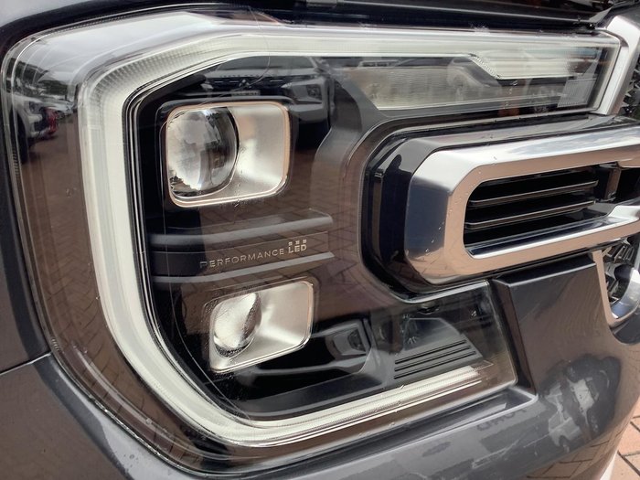 2023 Ford Everest Platinum